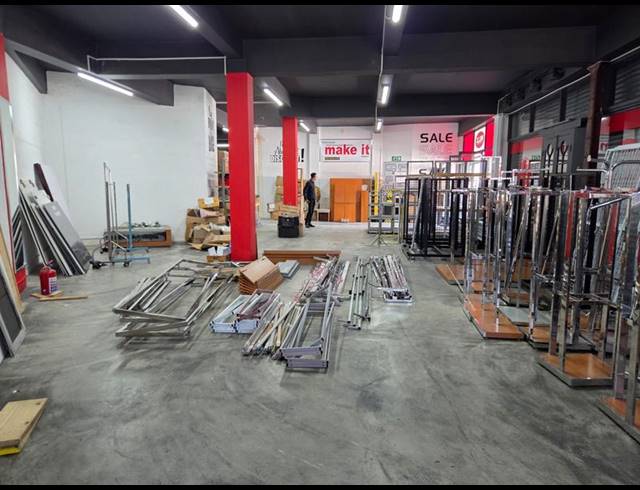 BUSINESS PROPERTY TO RENT IN SALT RIVER